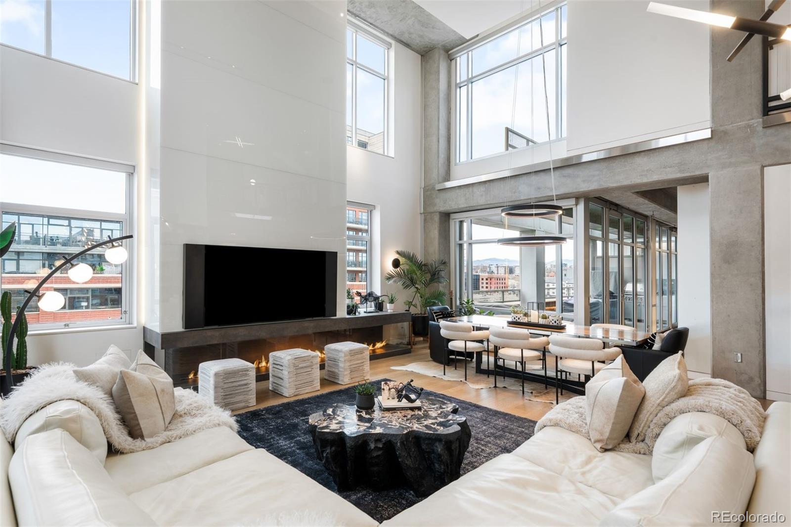 1610 Little Raven Street PH6