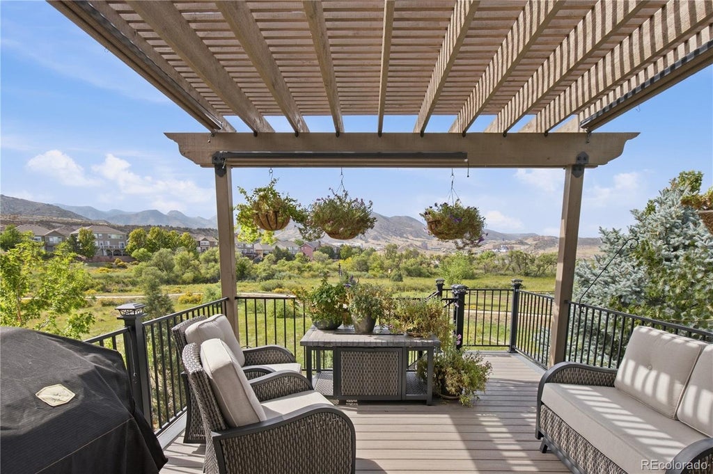 Photo of 8515 Liverpool Circle, Littleton, CO 80125 (MLS # 7646240)