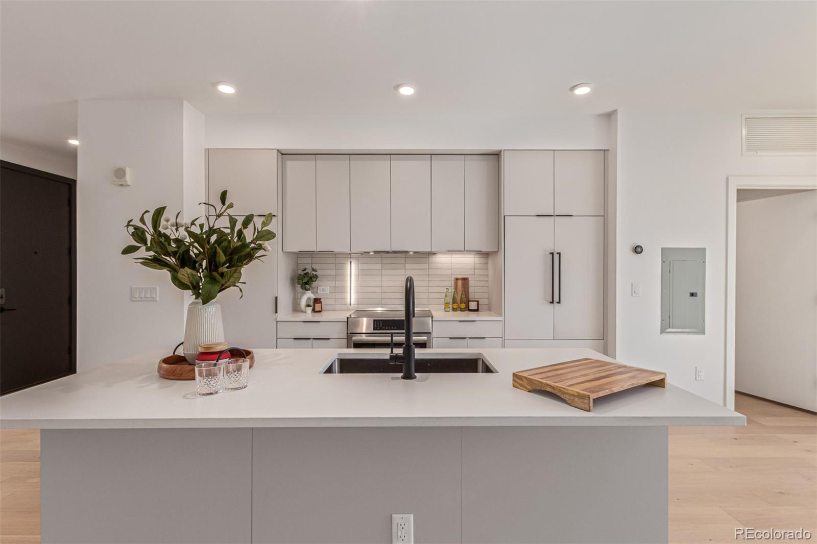 1601 Park Avenue 214