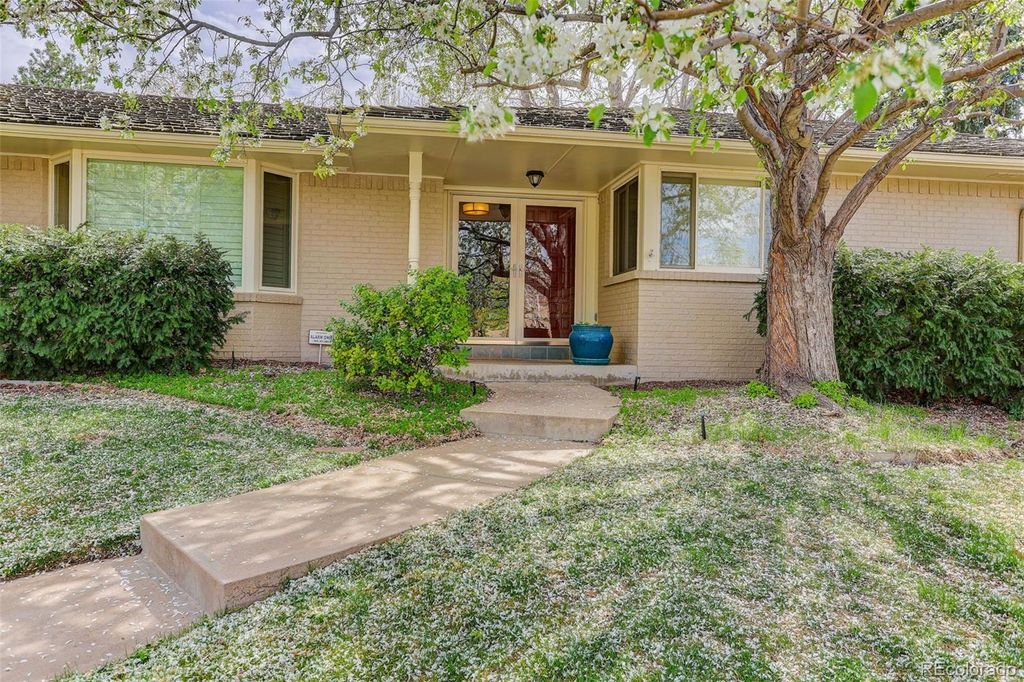Photo of 5724 E Oxford Avenue, Cherry Hills Village, CO 80111 (MLS # 5368561)