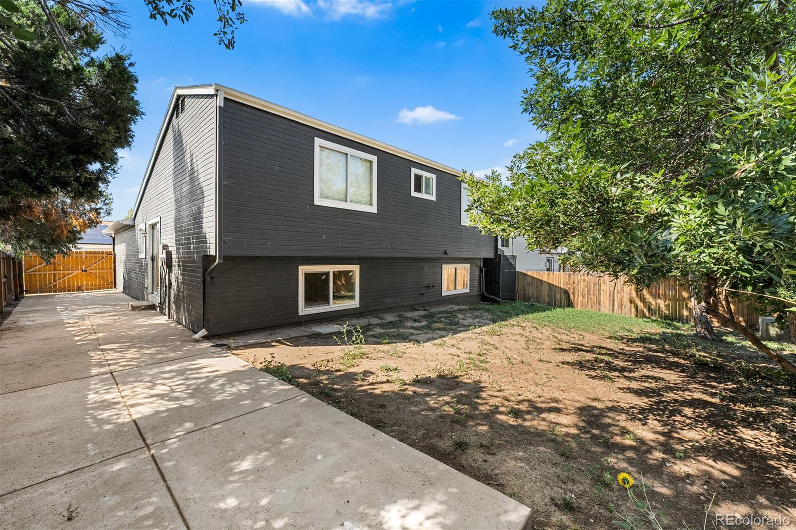 4832 S Genoa Street