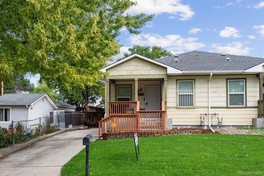 Photo of 2079 W Vassar Avenue, Englewood, CO 80110 (MLS # 7239754)