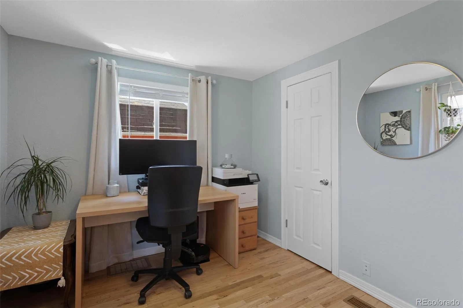 Denver, Colorado 80207, United States, 3 Bedrooms Bedrooms, ,2 BathroomsBathrooms,Residential,Active,111743