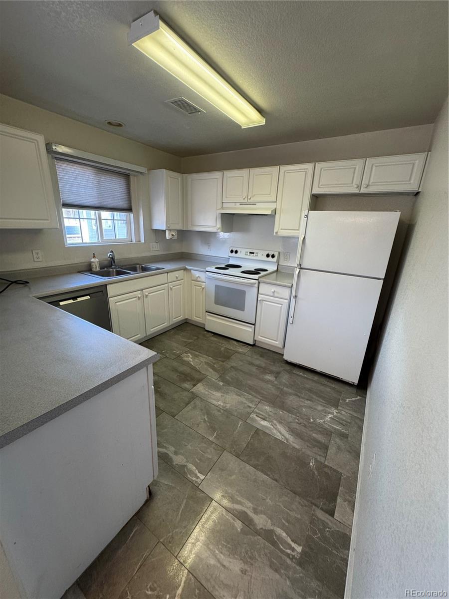 1382 S Cathay Court 102