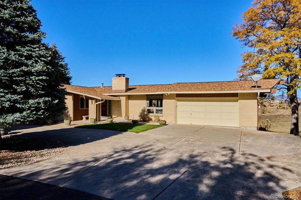 Photo of 14935 W 58th Place, Golden, CO 80403 (MLS # 4988934)