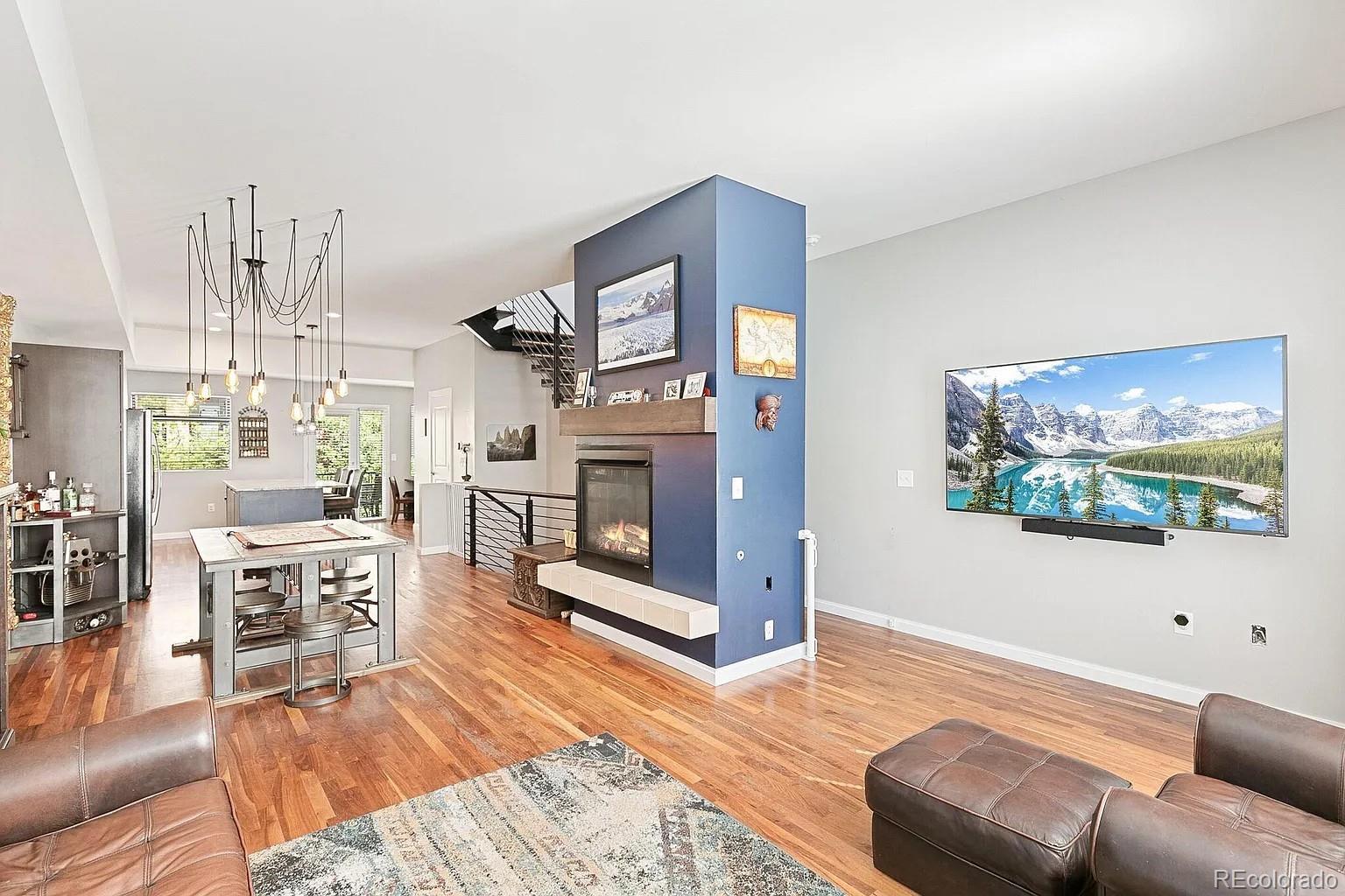 2335 Walnut Street 10