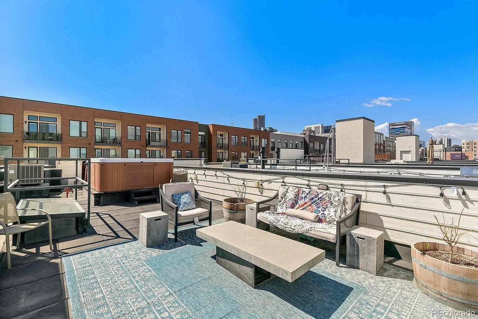 2335 Walnut Street 10