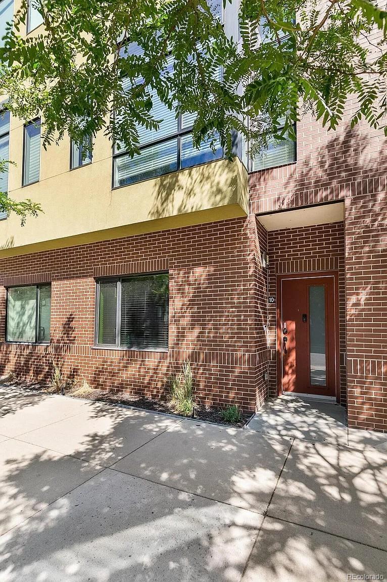 2335 Walnut Street 10