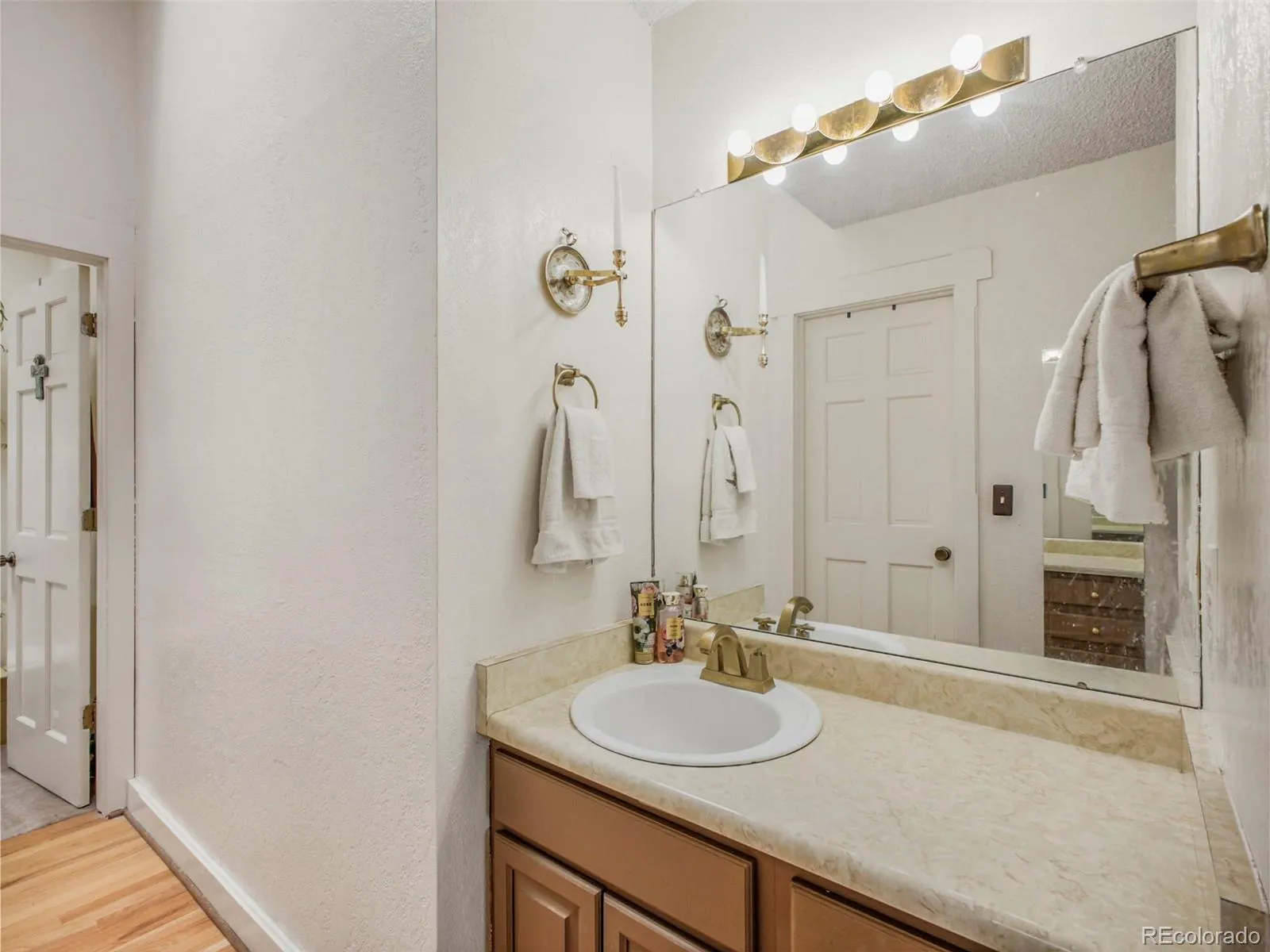 Evergreen, Colorado 80439, United States, 4 Bedrooms Bedrooms, ,4 BathroomsBathrooms,Residential,Active,123812