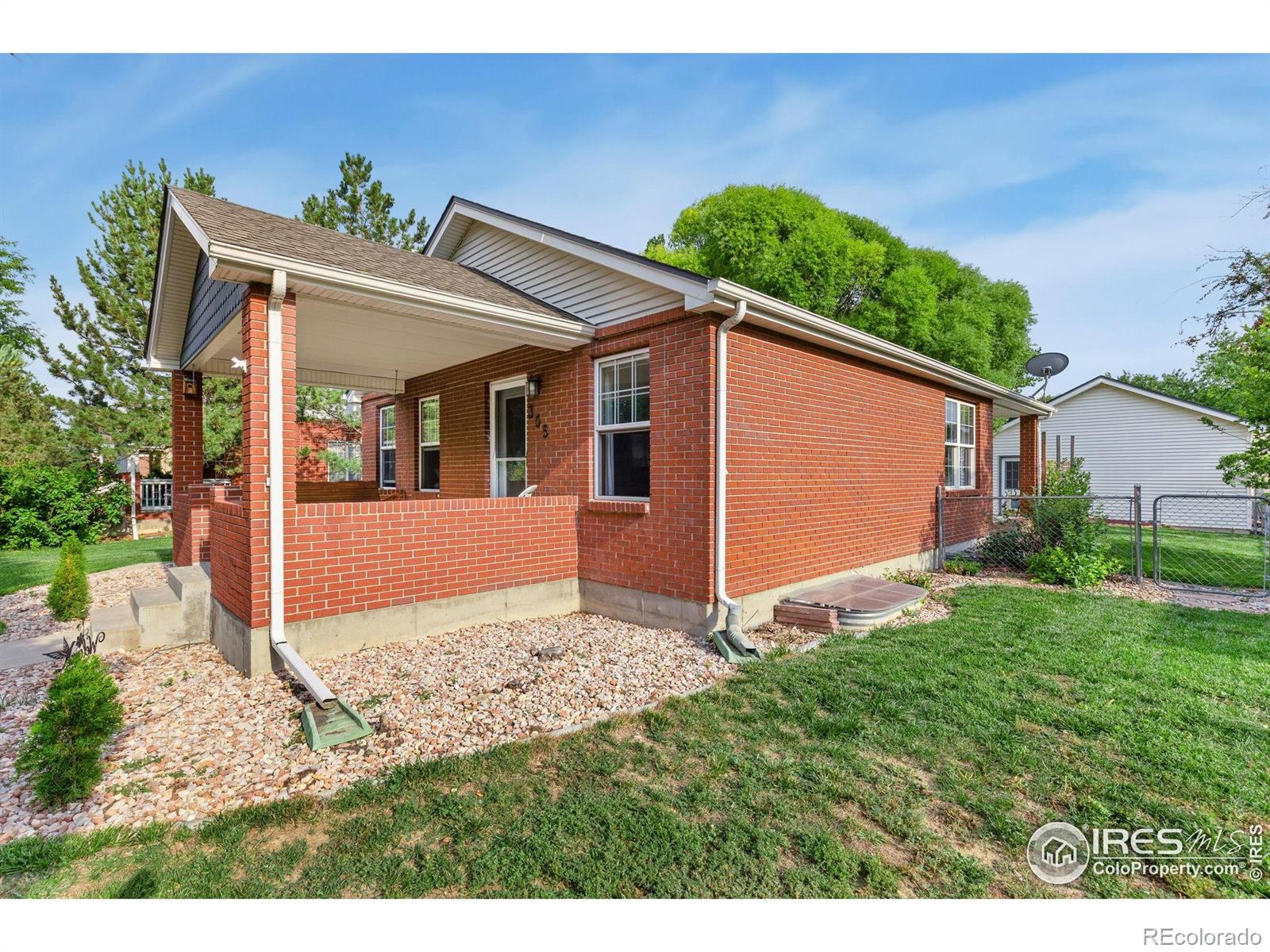 305 E Colorado Avenue
