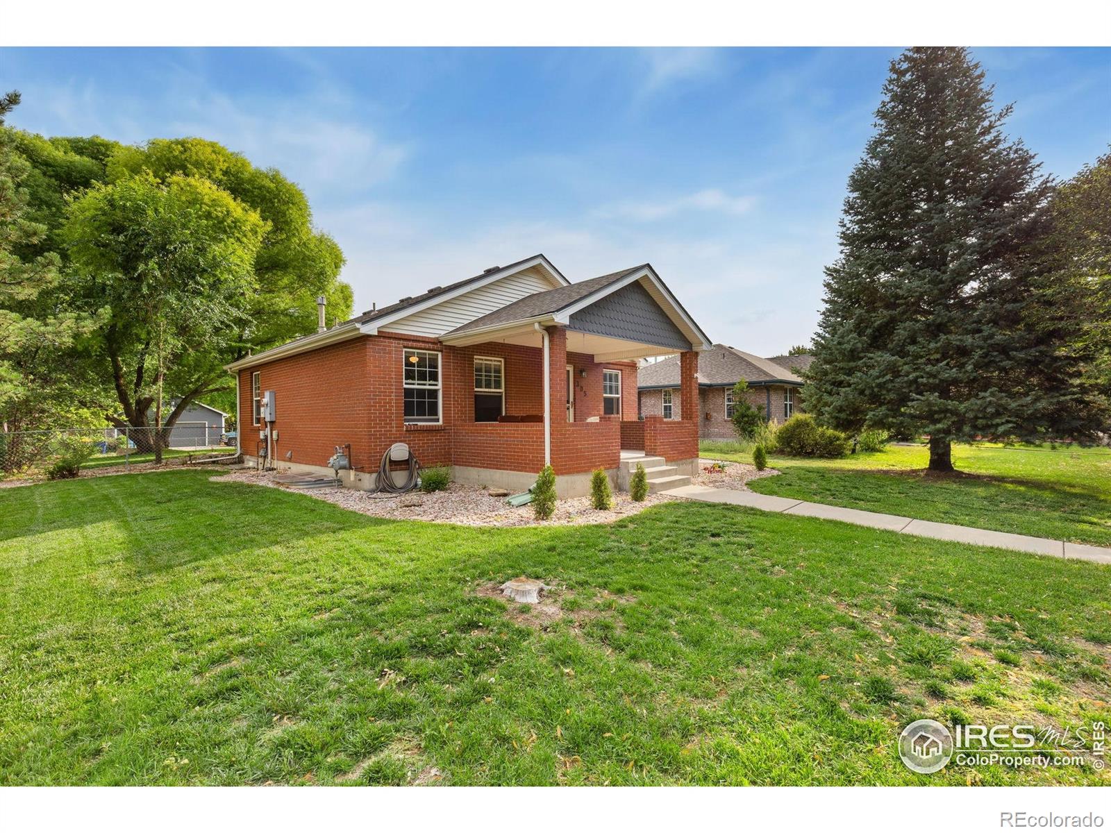 305 E Colorado Avenue