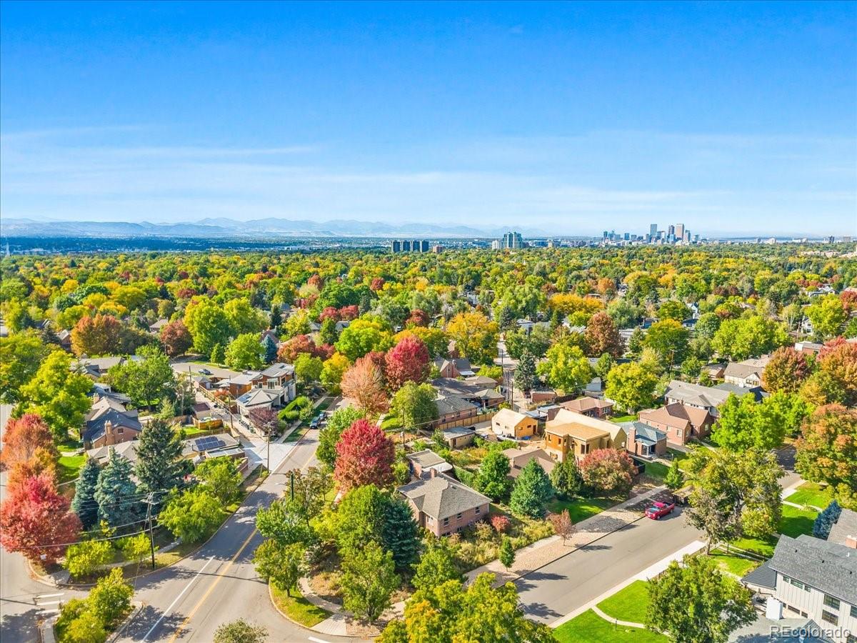 1090 Bonnie Brae Boulevard