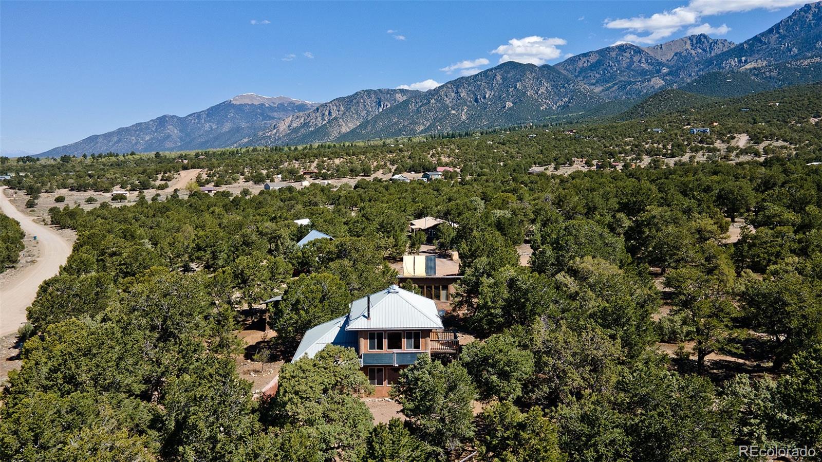 2108 Lone Pine Way