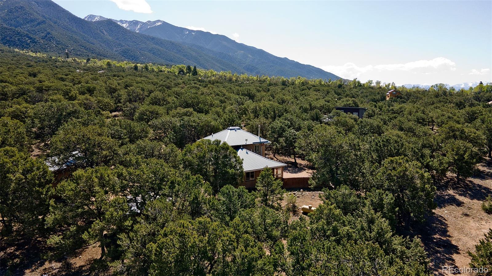 2108 Lone Pine Way