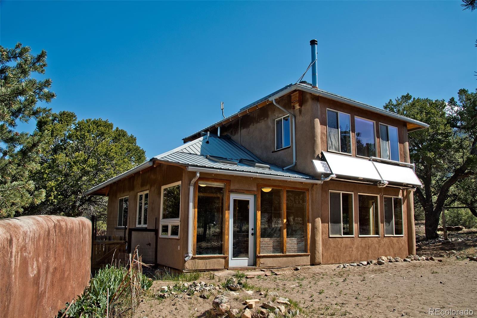 2108 Lone Pine Way