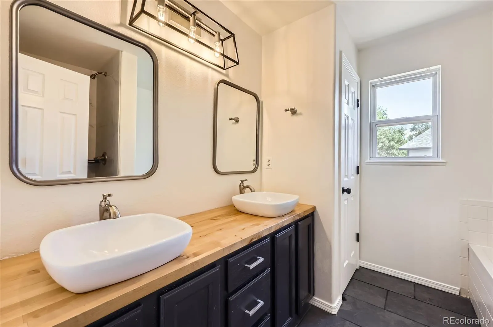 Colorado Springs, Colorado 80911, United States, 4 Bedrooms Bedrooms, ,3 BathroomsBathrooms,Residential,Active,149560