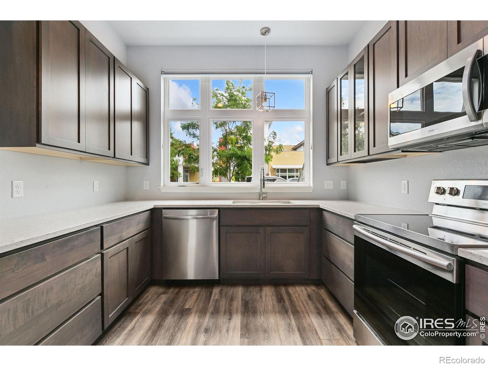 903 Blondel Street 103
