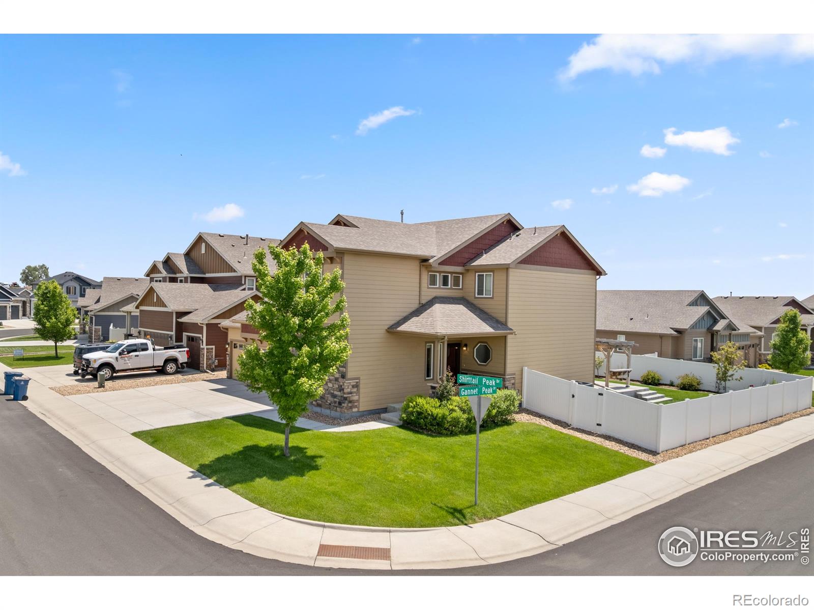 848 Shirttail Peak Drive