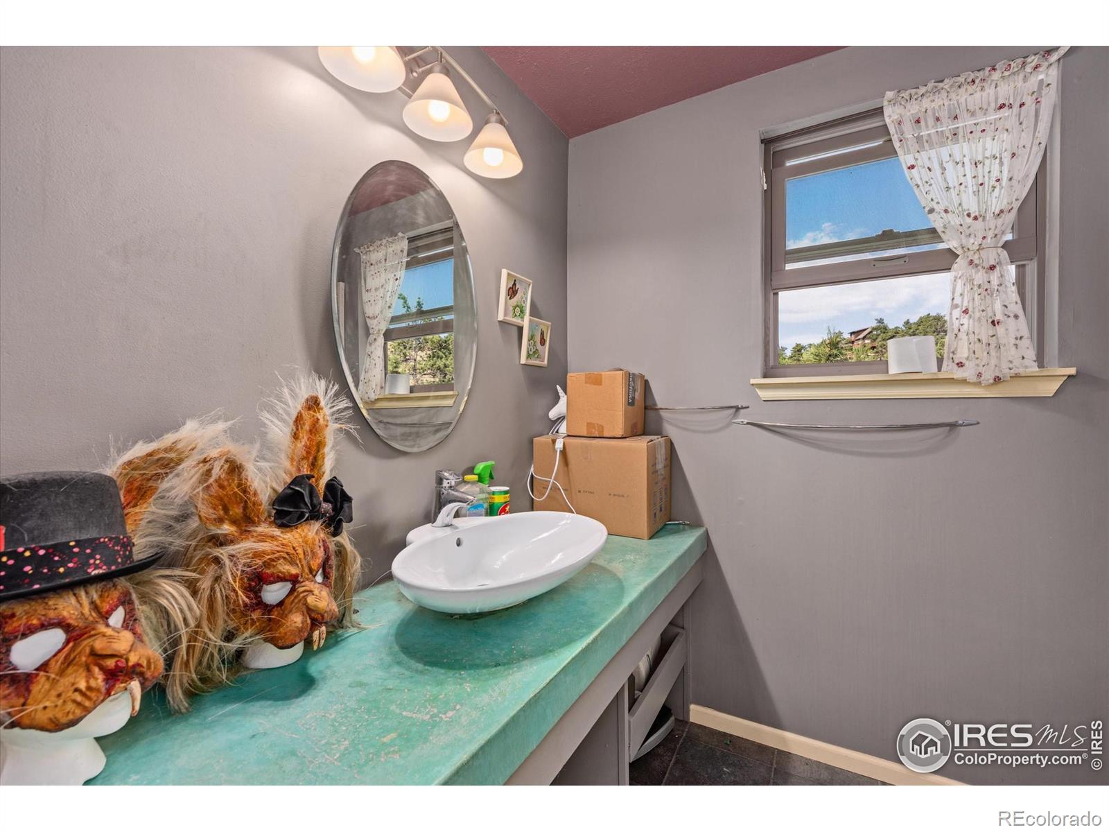 23 E Quandary Court
