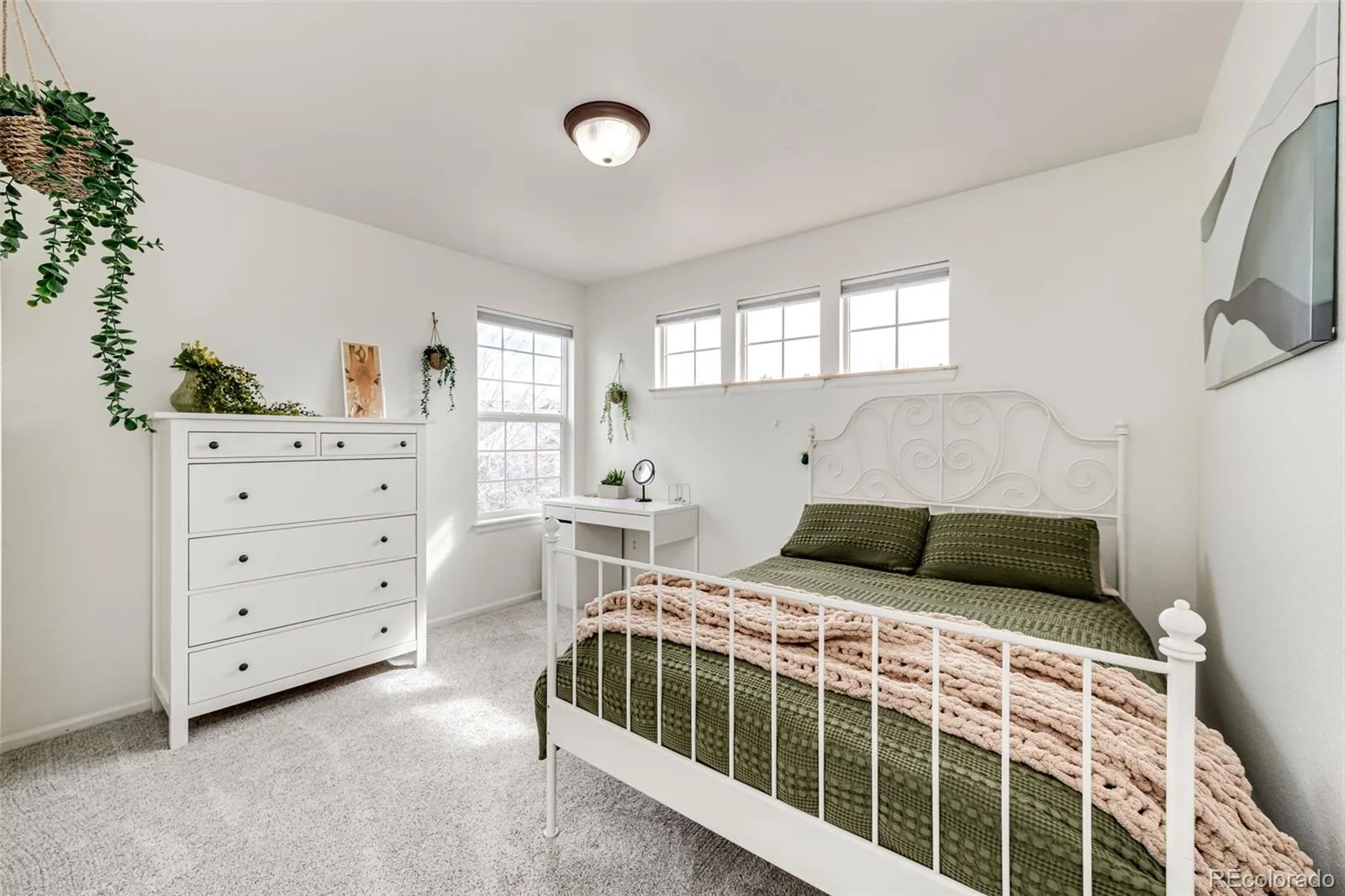 Castle Rock, Colorado 80104, United States, 4 Bedrooms Bedrooms, ,3 BathroomsBathrooms,Residential,Active,115488