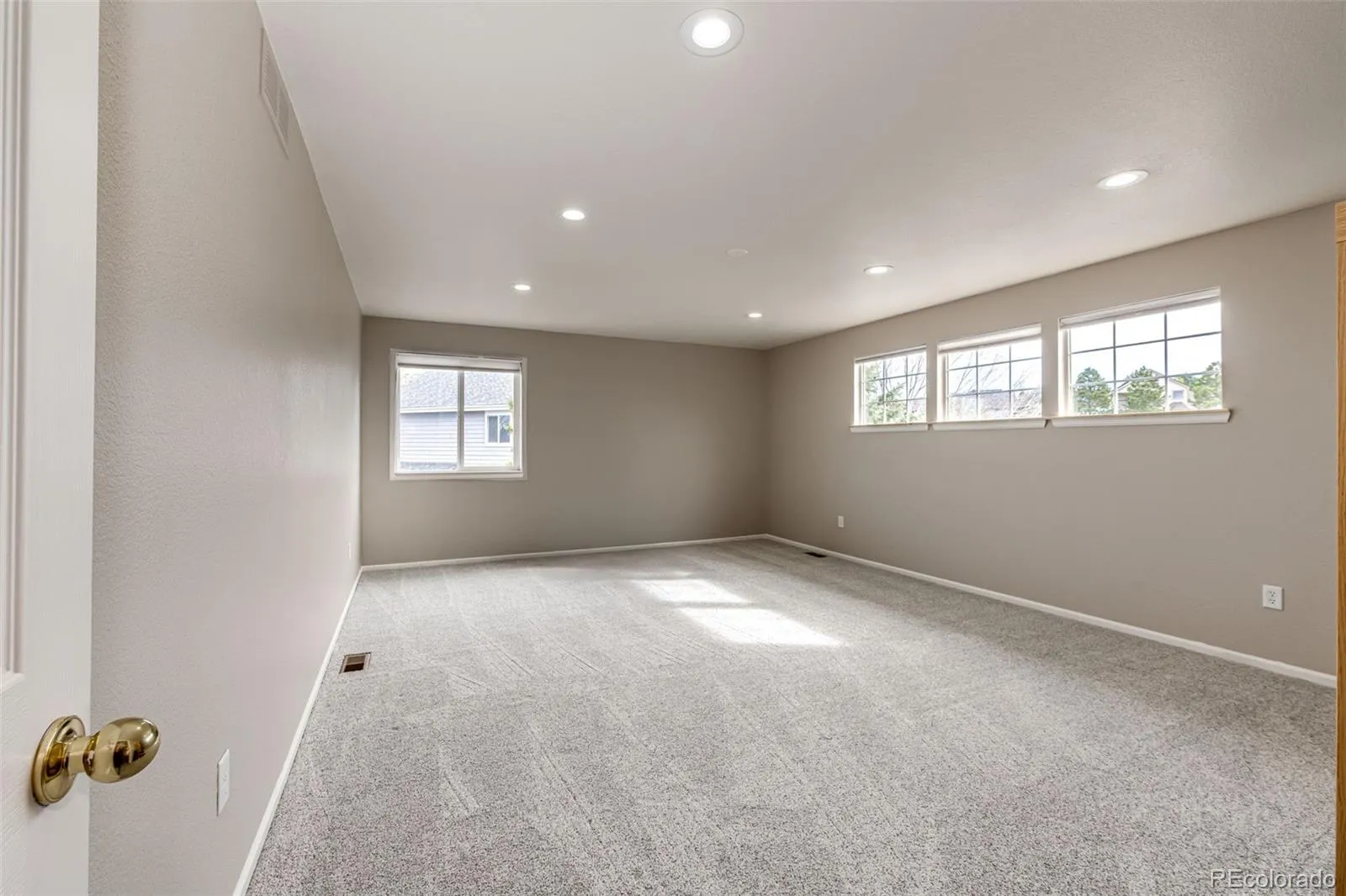 Castle Rock, Colorado 80104, United States, 4 Bedrooms Bedrooms, ,3 BathroomsBathrooms,Residential,Active,115488