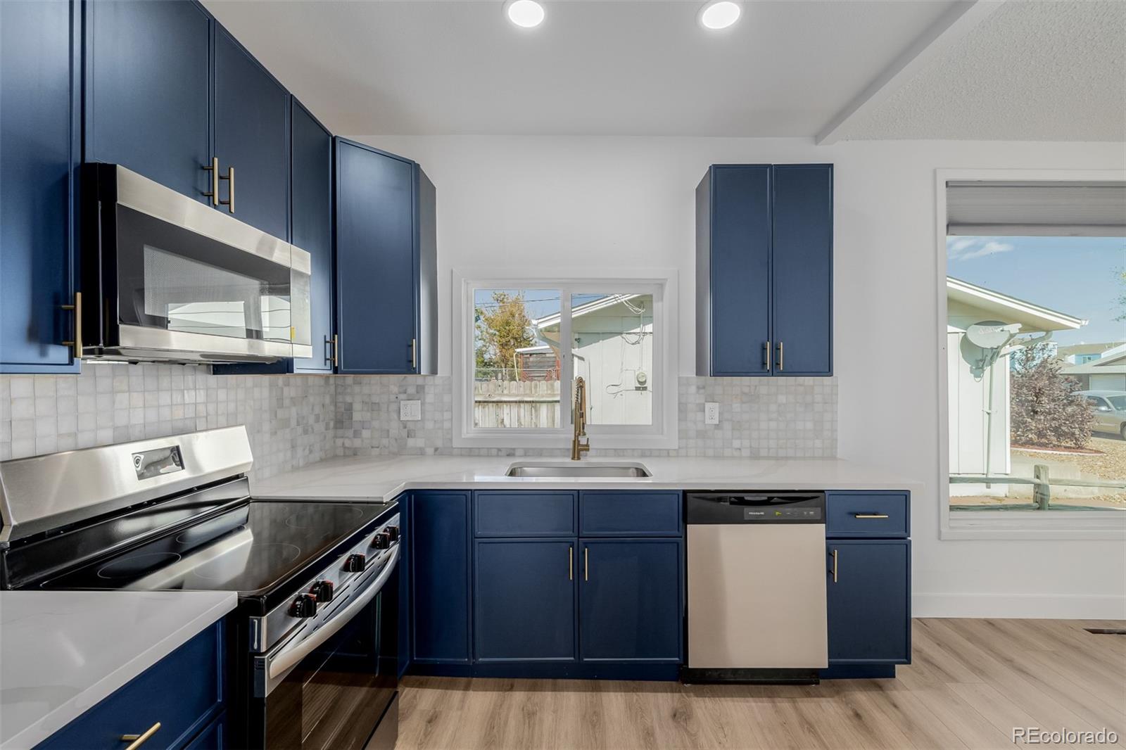 255 N 11th Avenue