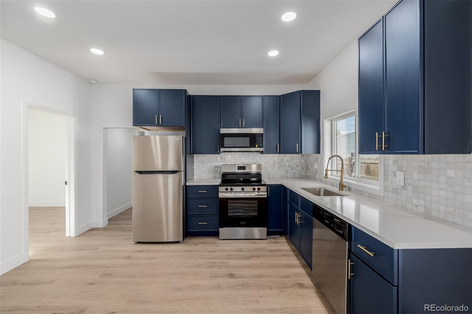 255 N 11th Avenue