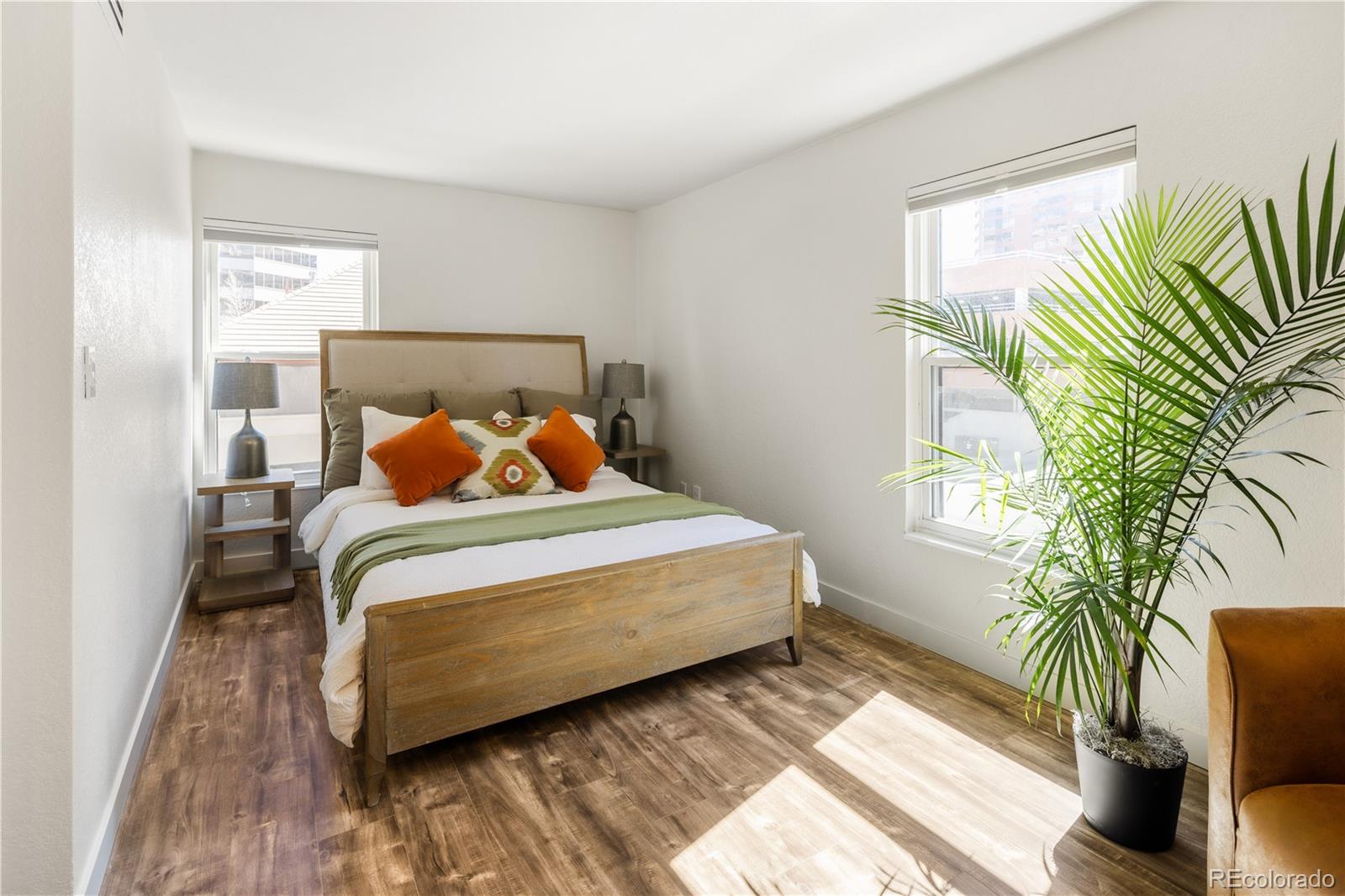 2 Adams Street 207