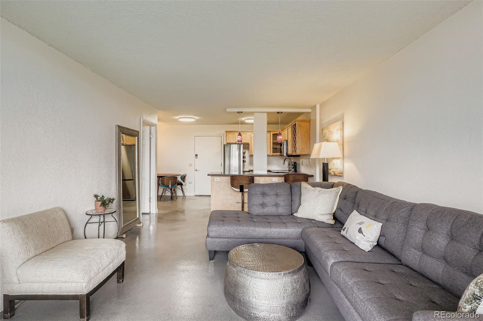 909 N Logan Street 5I