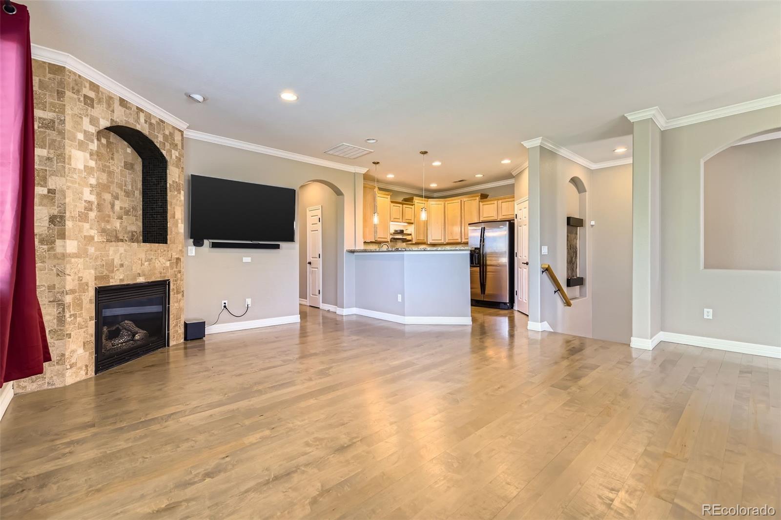 10127 Bluffmont Lane, Lone Tree, CO, 80124 3 10127 Bluffmont Lane