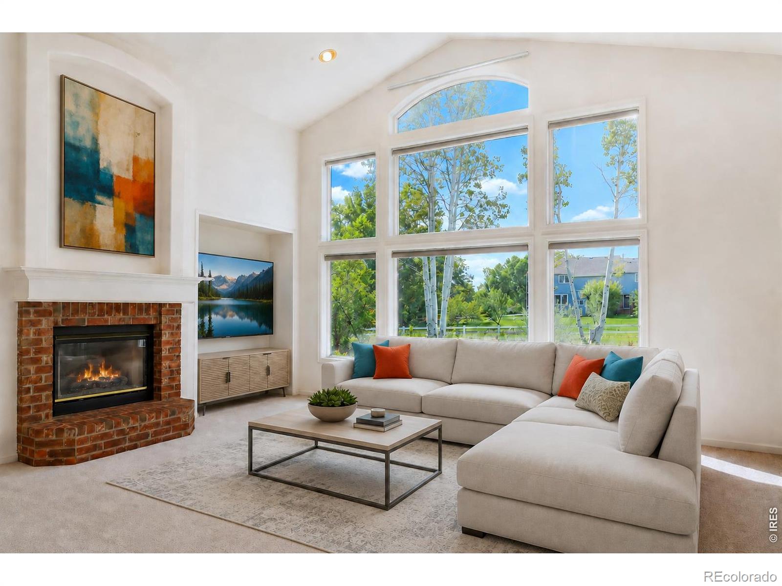 925 Deerhurst Circle