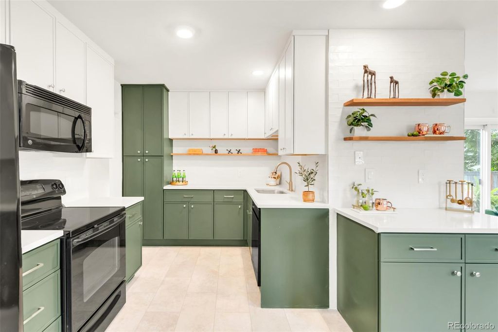 Photo of 405 S Krameria Street, Denver, CO 80224 (MLS # 5303760)