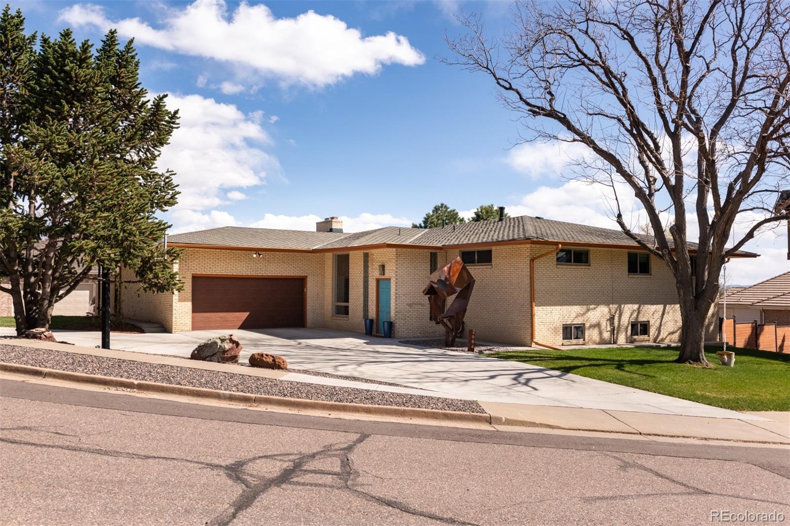 2664 S Fenton Court