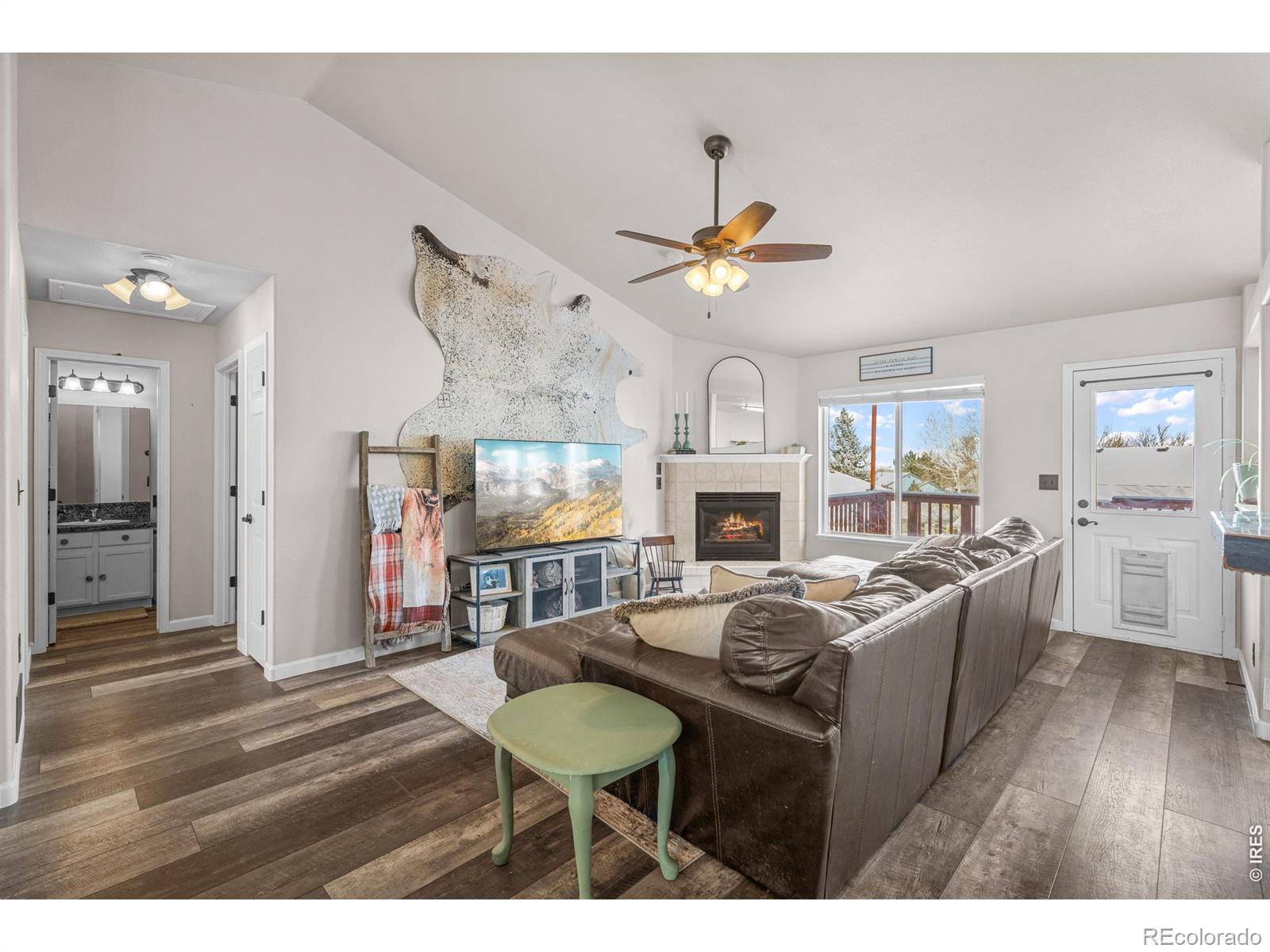 917 N 7th Place