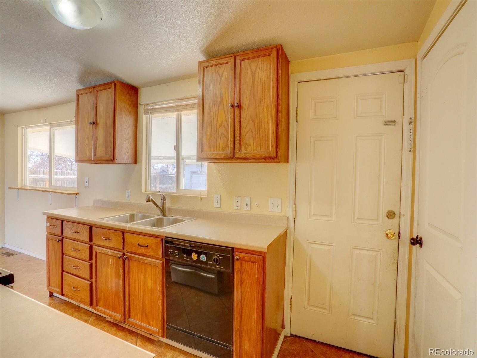 2420 Cottonwood Drive