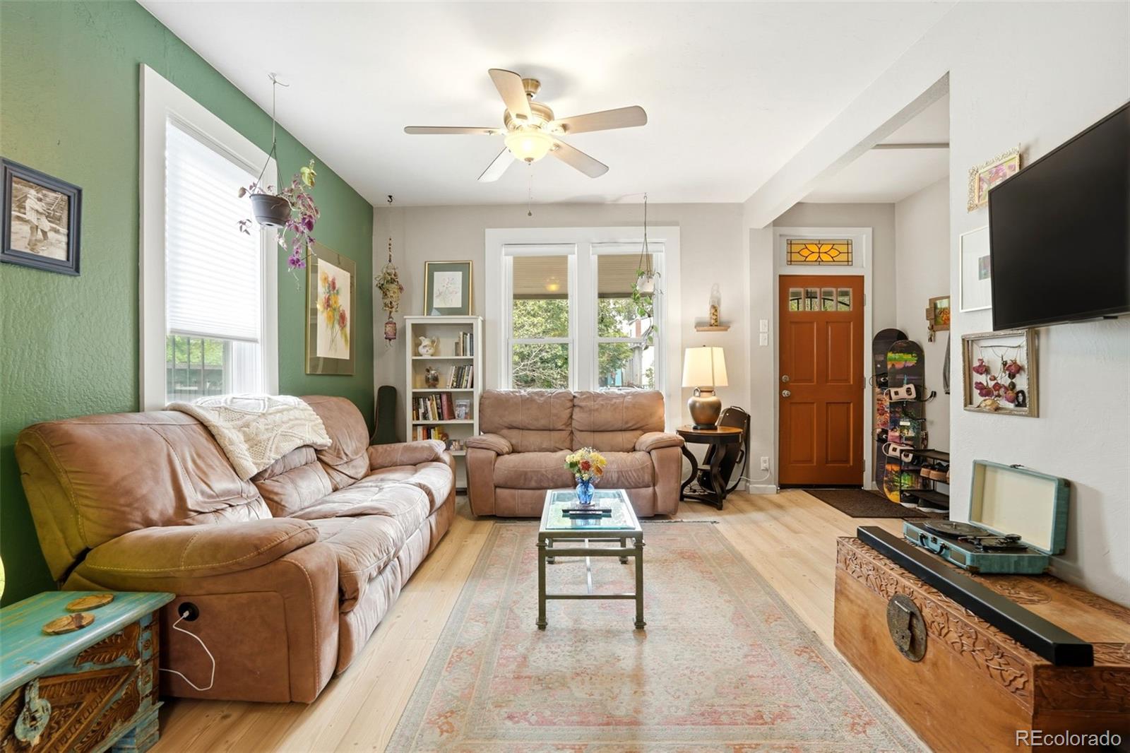 157 W Cedar Avenue