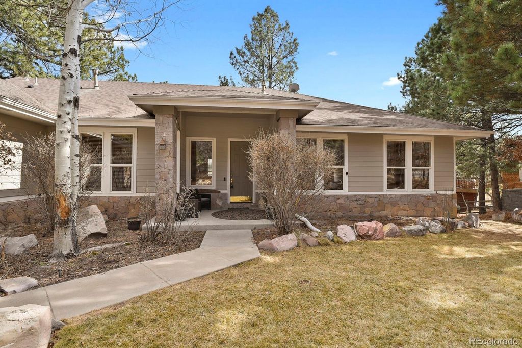 Photo of 730 Tenderfoot Drive, Larkspur, CO 80118 (MLS # 8347720)