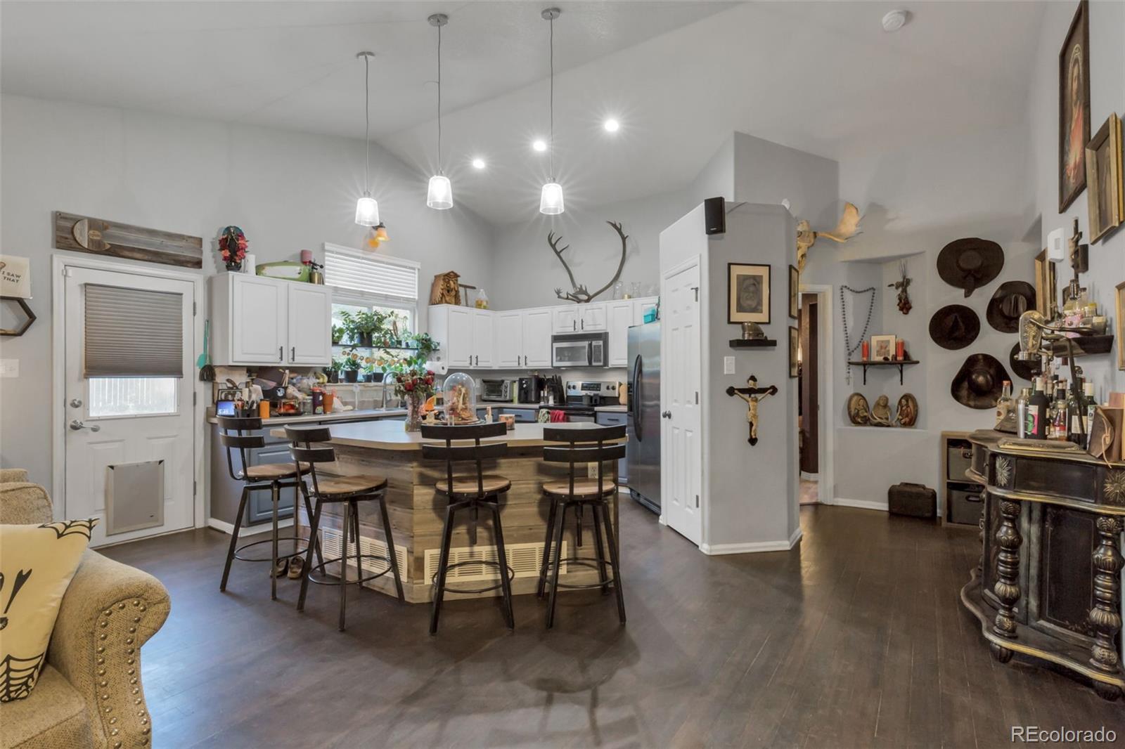 11384 Oakland Drive
