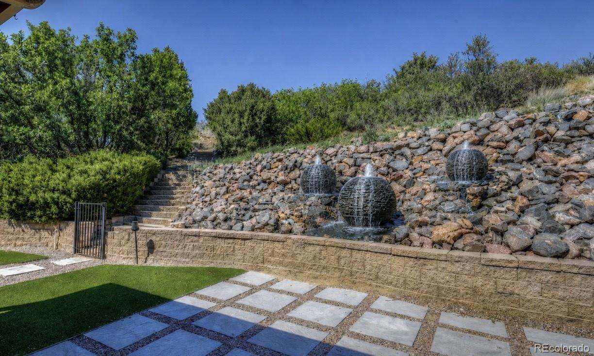 5540 Parapet Court