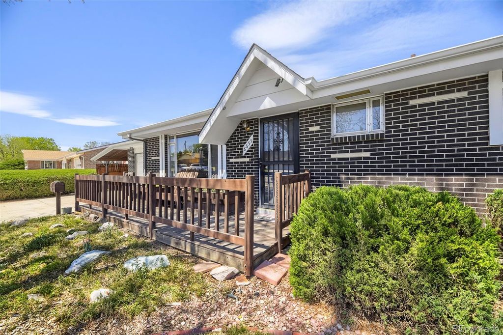 Photo of 8653 W Hawaii Drive, Lakewood, CO 80232 (MLS # 3791879)