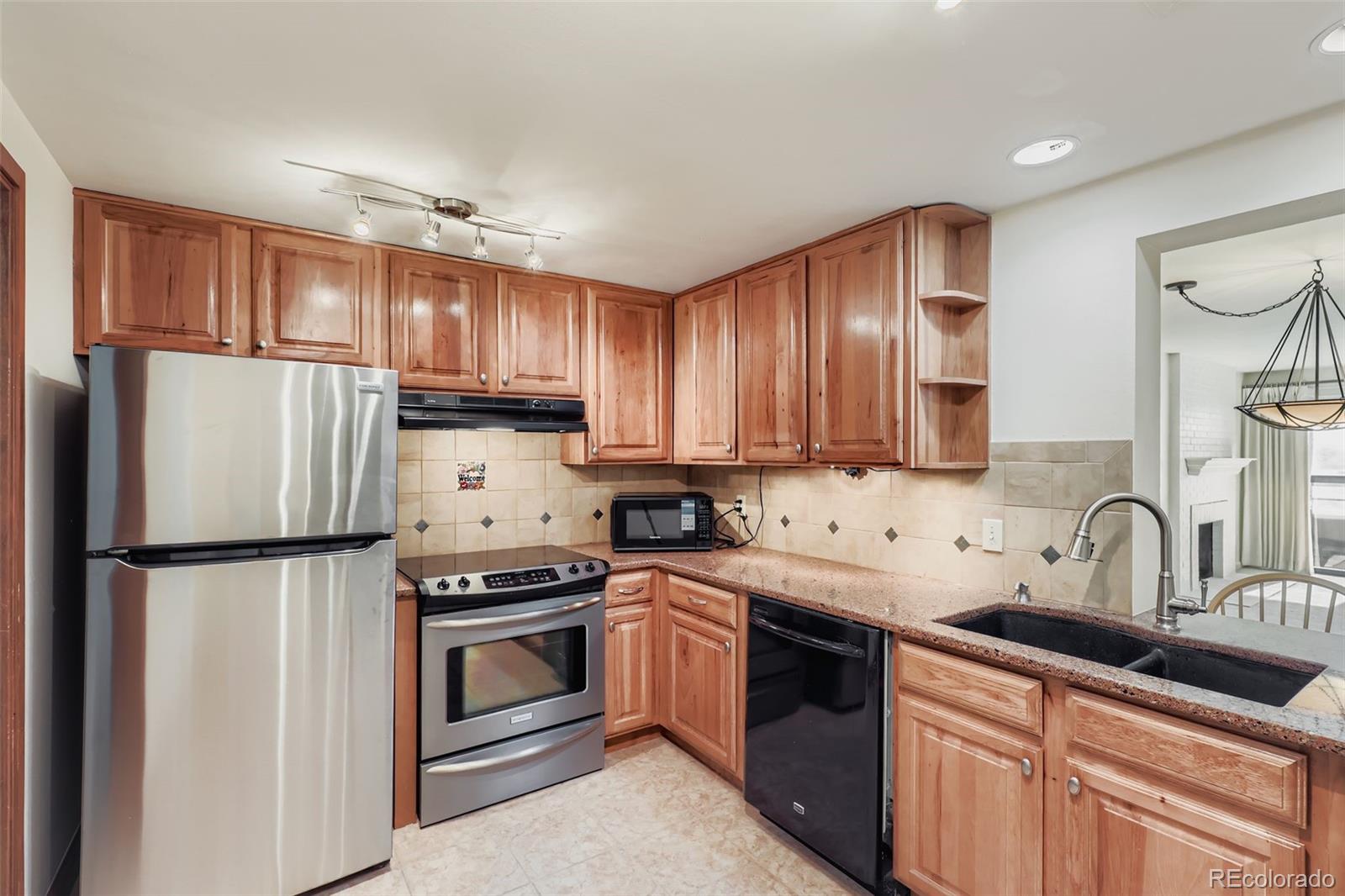 800 N Pearl Street 702