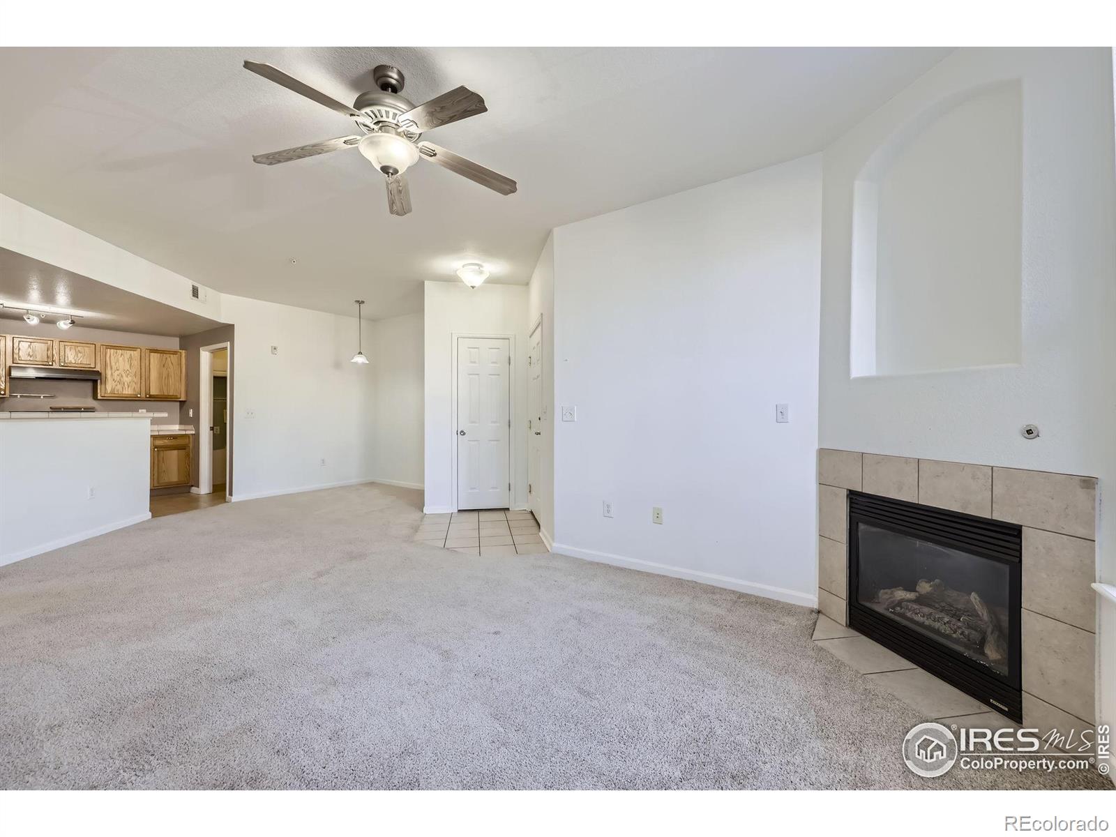 5756 N Genoa Way 205, Aurora, CO, 80019 3 5756 N Genoa Way 205