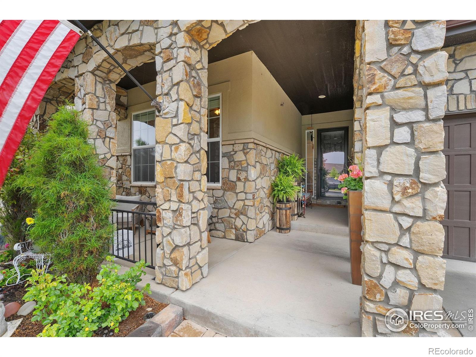 2038 Vineyard Drive