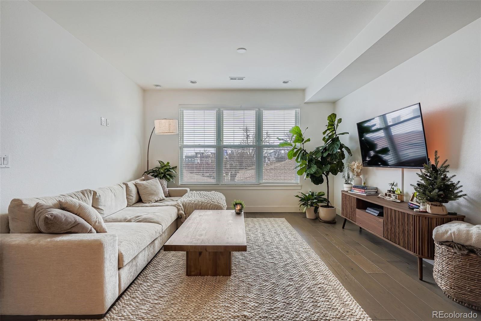 3222 W 19th Avenue 7