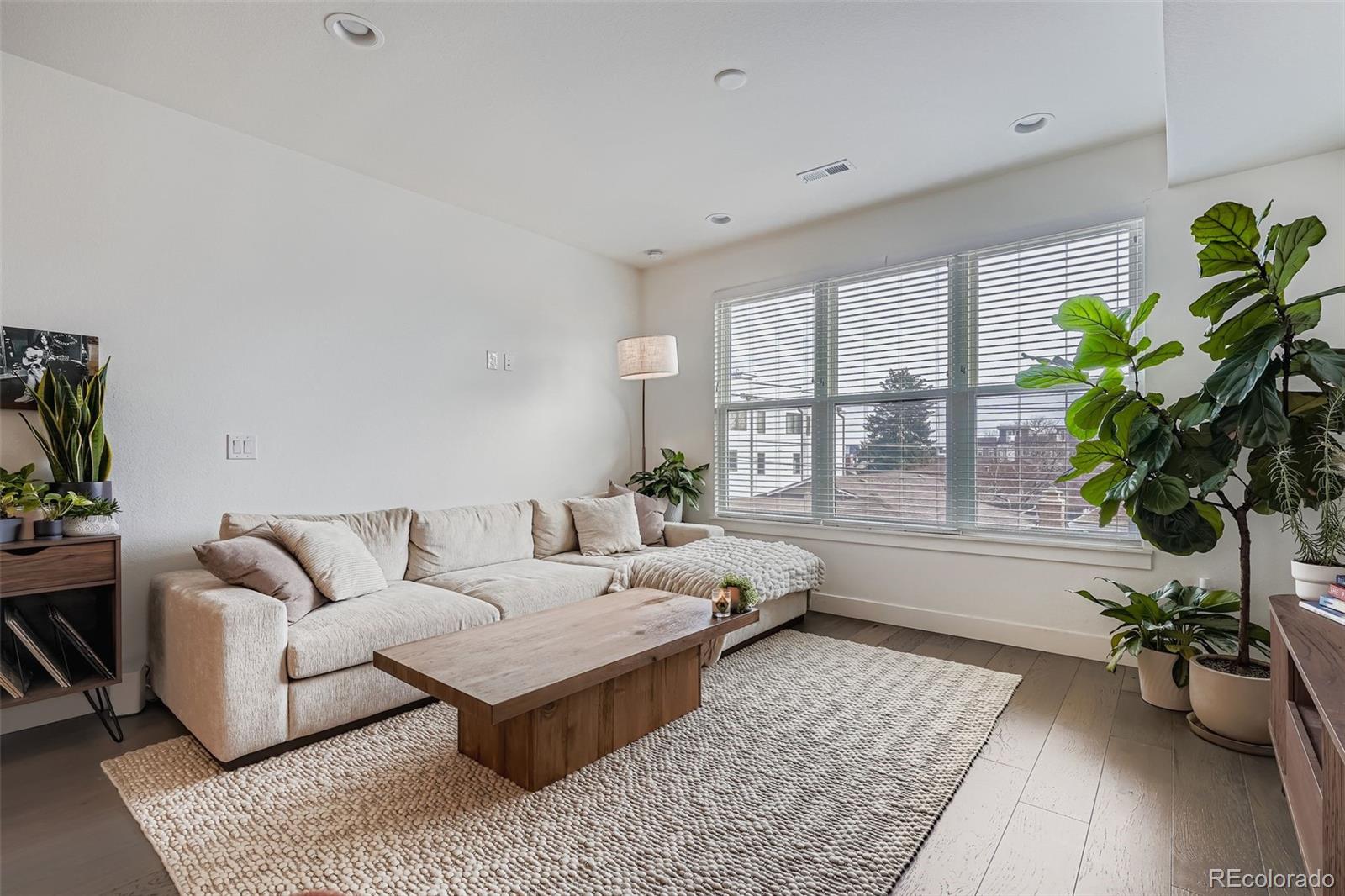 3222 W 19th Avenue 7