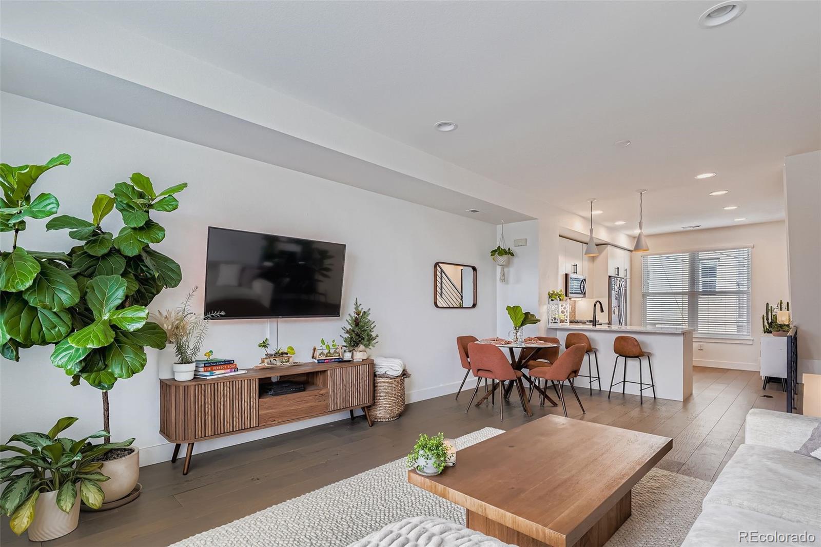 3222 W 19th Avenue 7