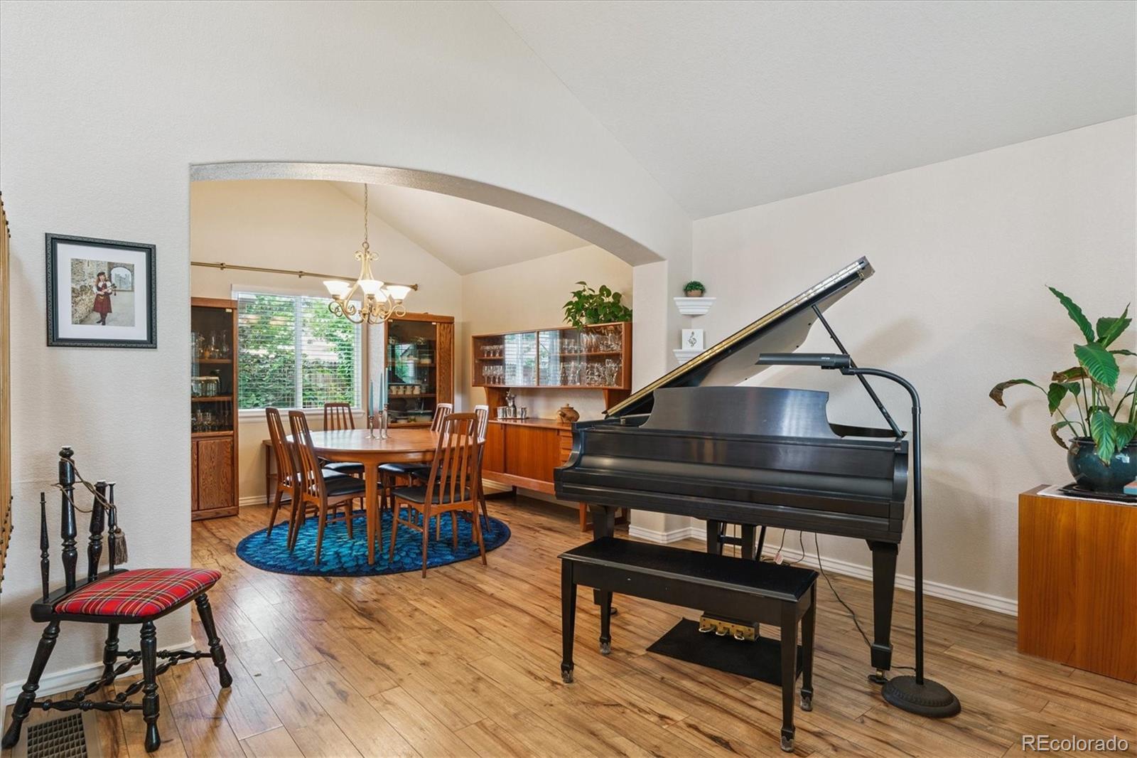 23951 Glenmoor Drive