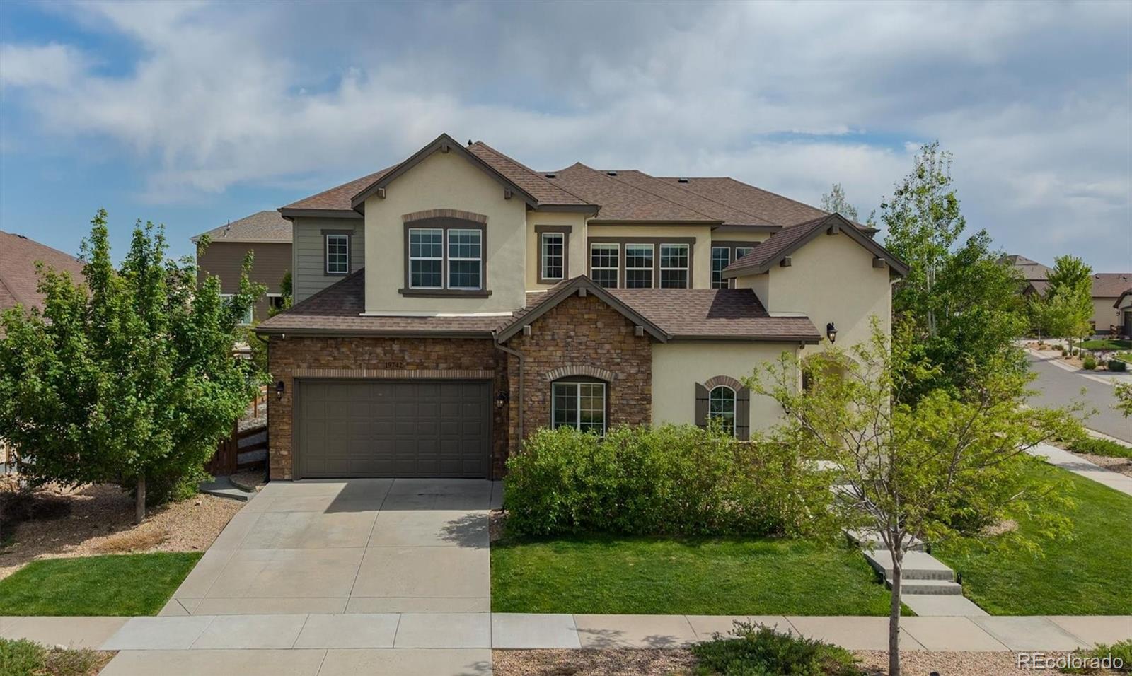 19742 W 95th Place