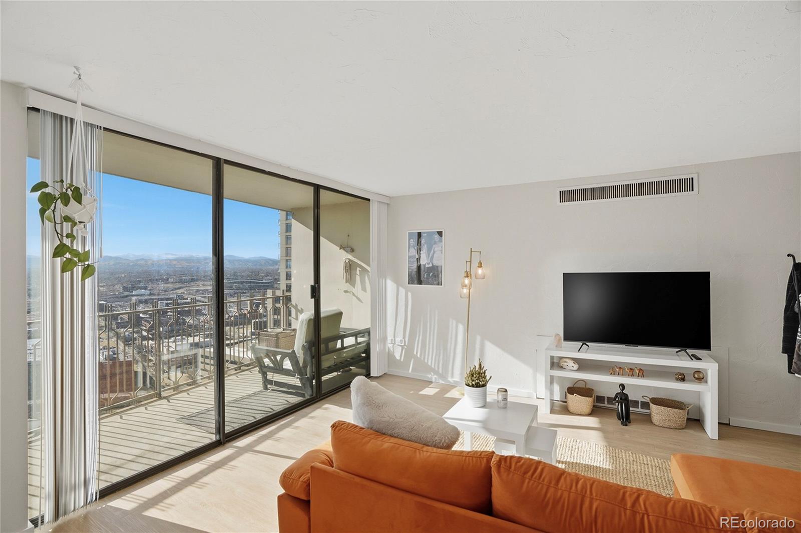 1020 15th Street 35N