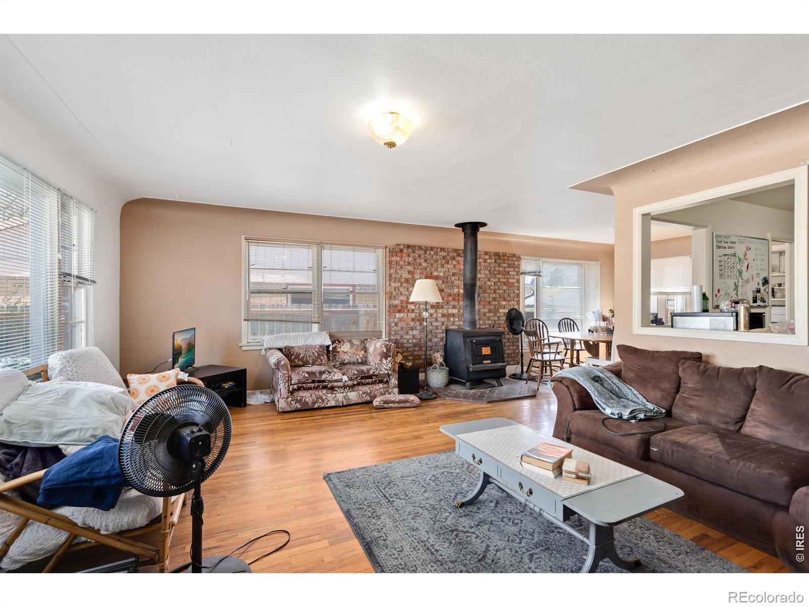 821 W Mulberry Street